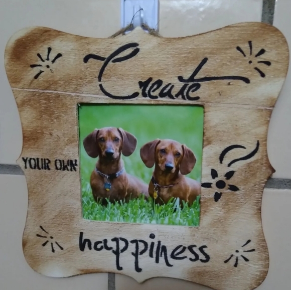 Picture frame - Picture 1 of 1